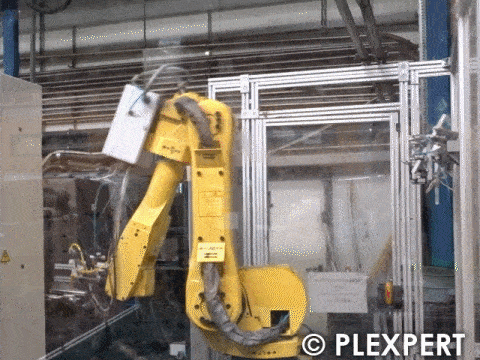 หุ่นยนต์อุตสาหกรรม (Industrial Robot) ในอุตสาหกรรมพลาสติก